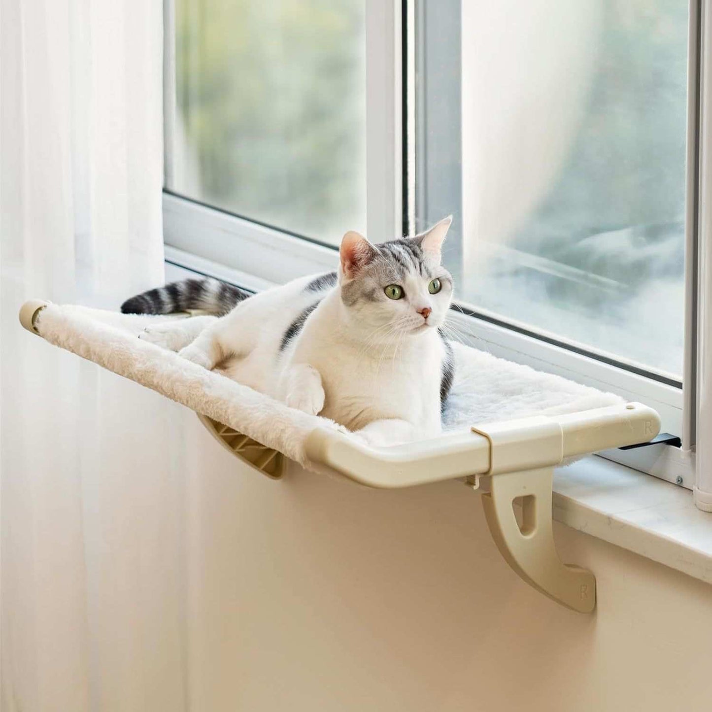 Adjustable Cat Window Perch With One-Step Sliding Clamp