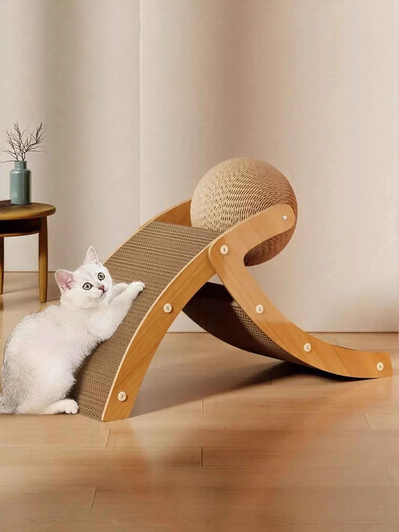 Interactive Ball & Ramp Cat Scratching Post