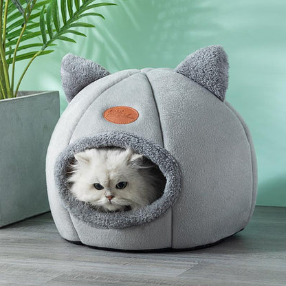 Winter Cat Nest - Large Enclosed Warm Sofa Bed for Cold Weather