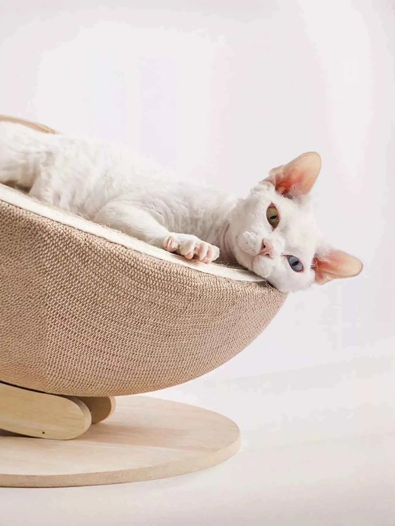 Cat Scratcher Nest Bed - Semi-enclosed with Hemp Rope