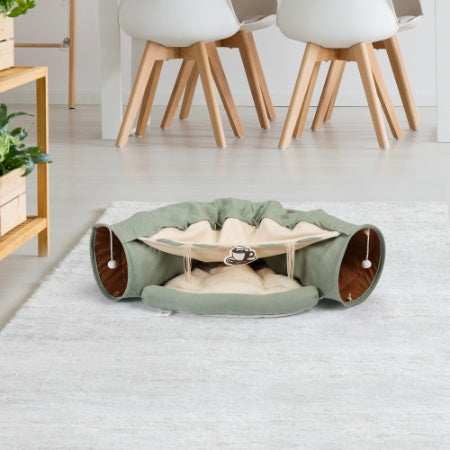Wefulfil Cozy Pet Tunnel Bed in green with soft cushion for small pets on light carpet