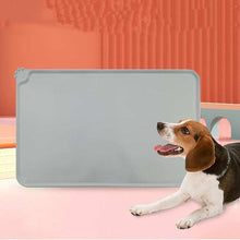 Durable Pet Feeding Mat in Gray with Non-Slip Design for Mess-Free Pet Meals